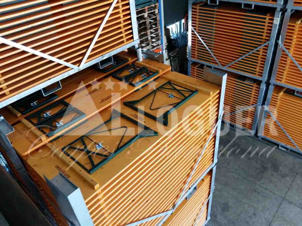 Taules i bancs plegables de lloguer