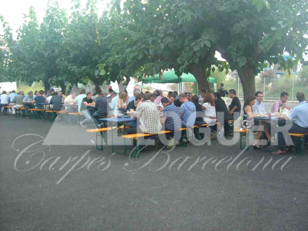Taules per festes de lloguer