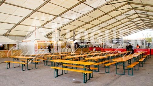 Taules i bancs plegables