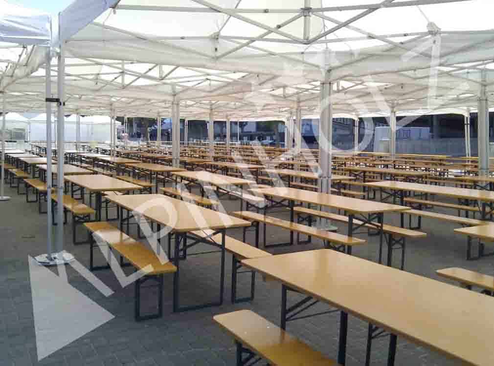 Taules i bancs plegables de lloguer