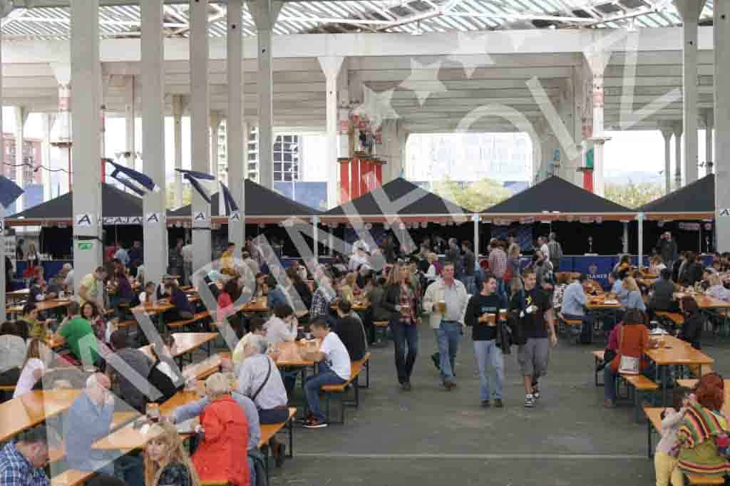 Bancs i taules plegables de lloguer
