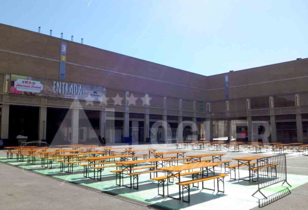 Bancs i taules plegables de lloguer